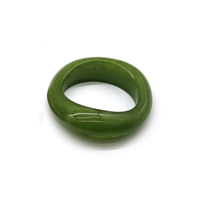 Green Resin Irregular - shaped Bracelet