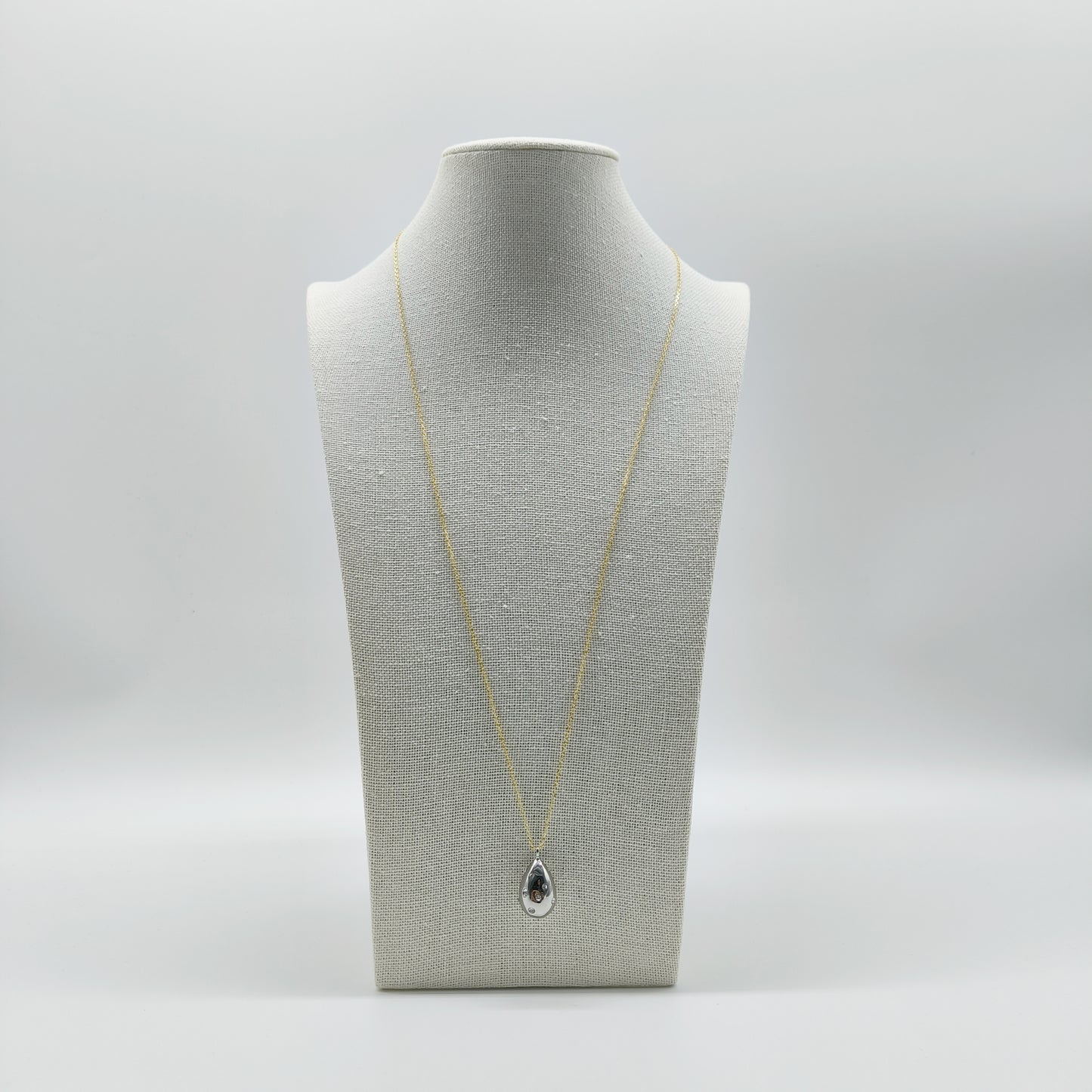 Long necklace