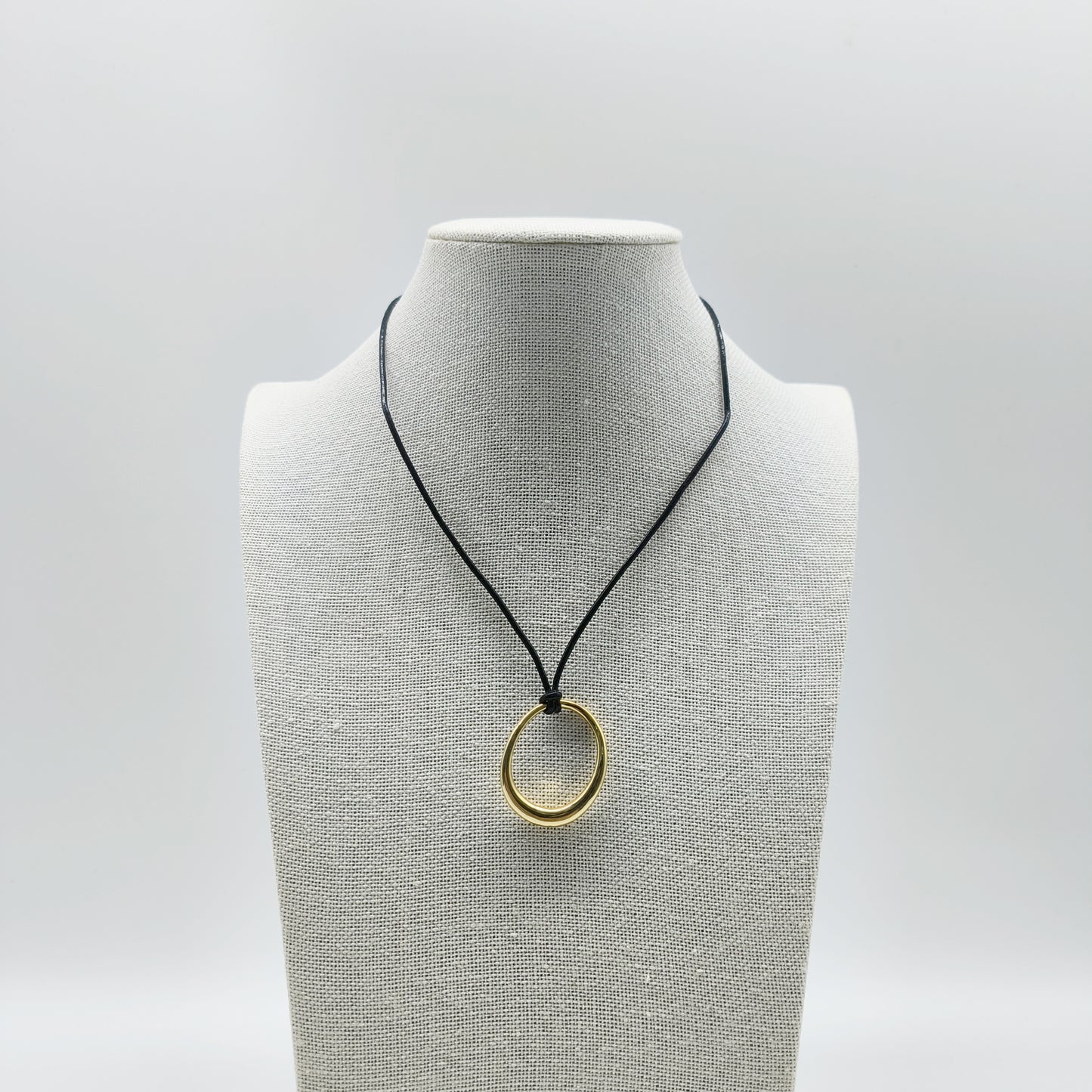 Unisex Leather Necklace – Textured Gold Ring on Adjustable Cord