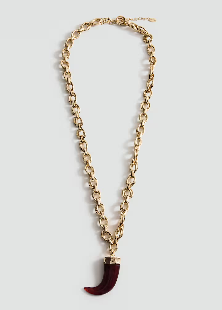 Oval Cable Chain Burgundy Horn Tooth Pendant Gold Necklace