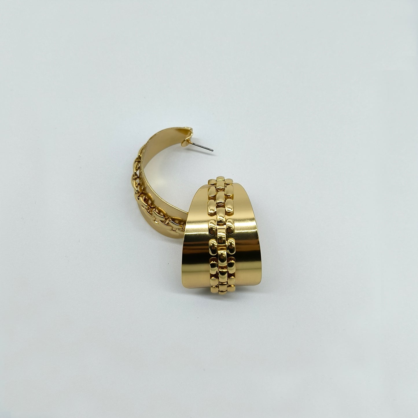 Chunky Gold Half Hoop Earrings – Linked Chain Edge Finish