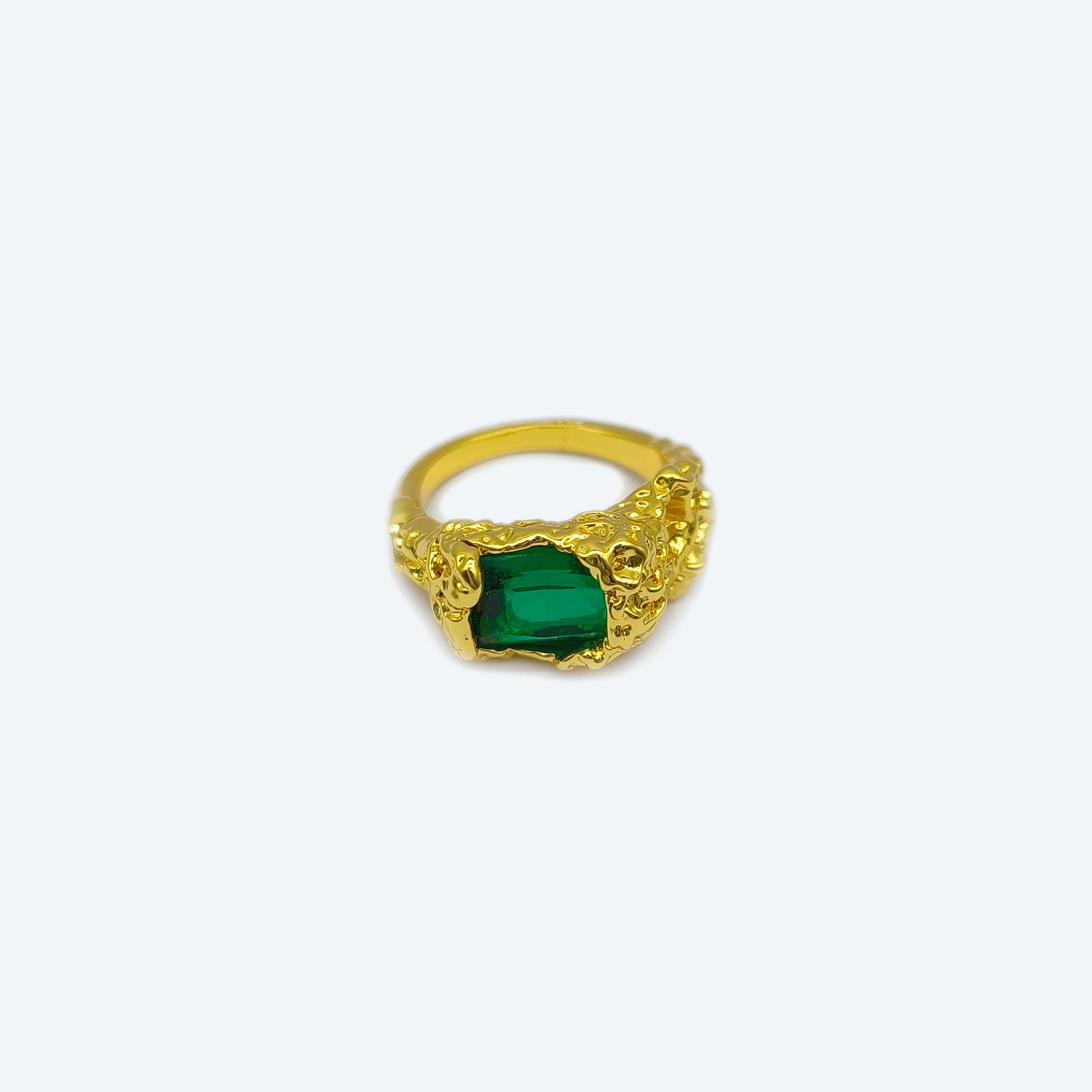 Woman's jewelry - Gold plated textured emerald ring