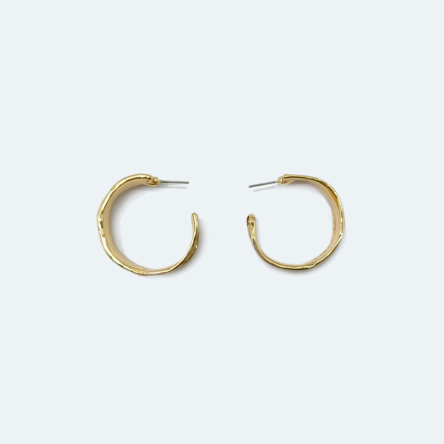 Gold basic texture hoop earring