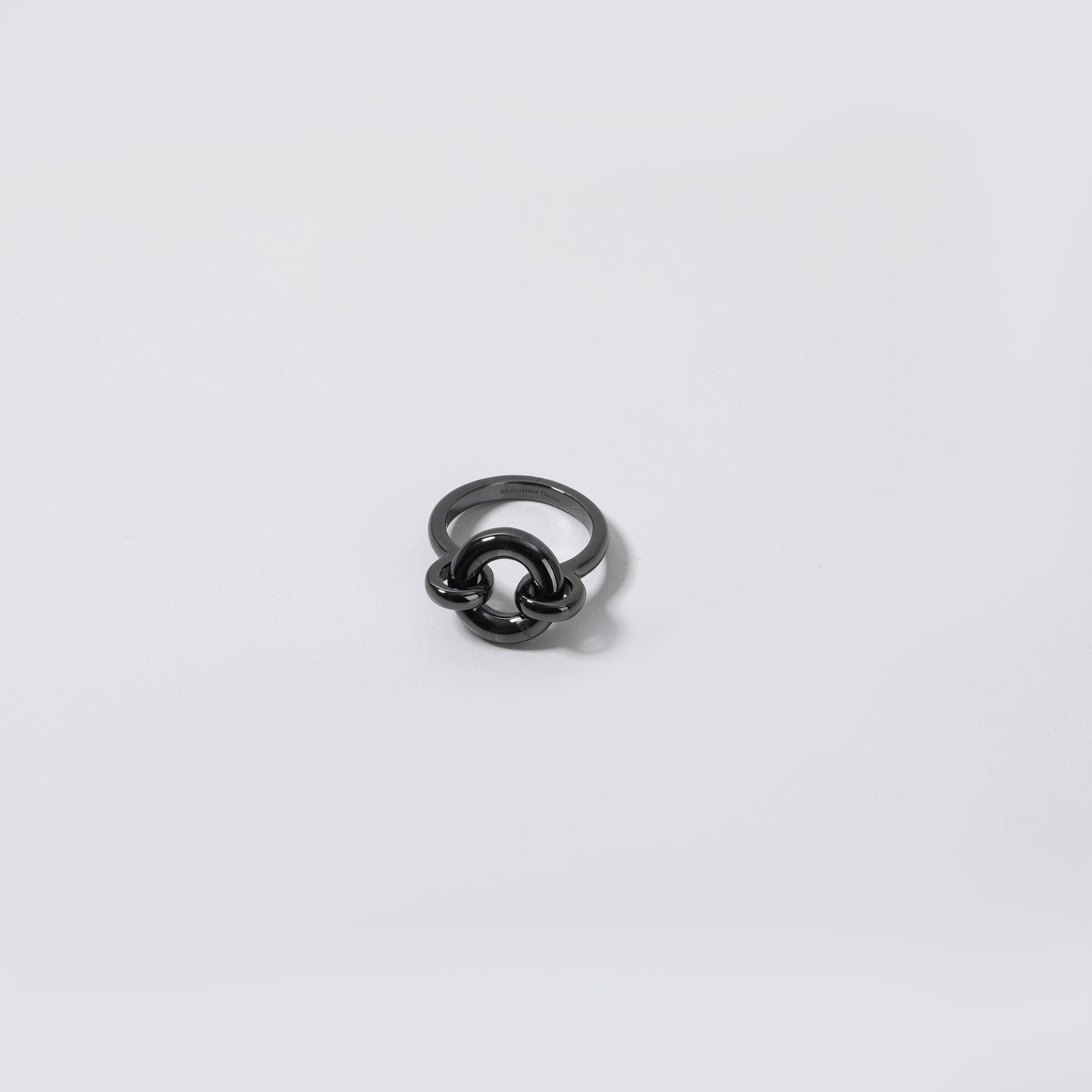Black  Linked Circle Ring