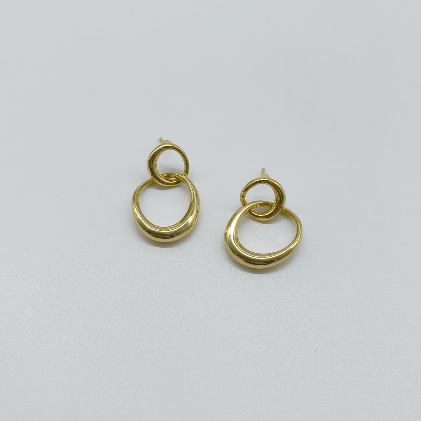 Modern Gold Drop Earrings – Polished Curved Hoops with Dimensional Look