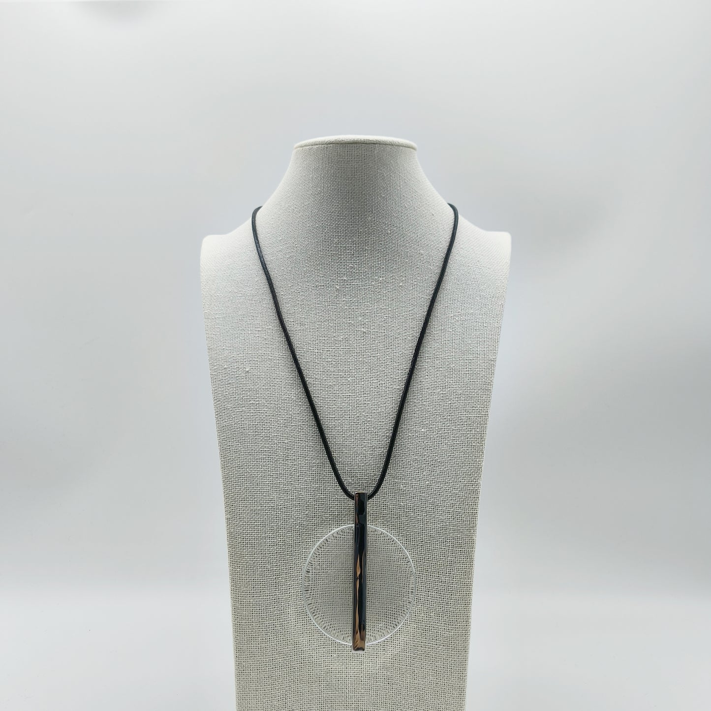 Black Leather Cord Necklace with Clear Glass Circle Pendant – Simple and Artistic Design