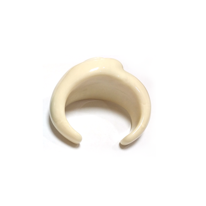 Cream - colored Snail - shaped Resin Bracelet
