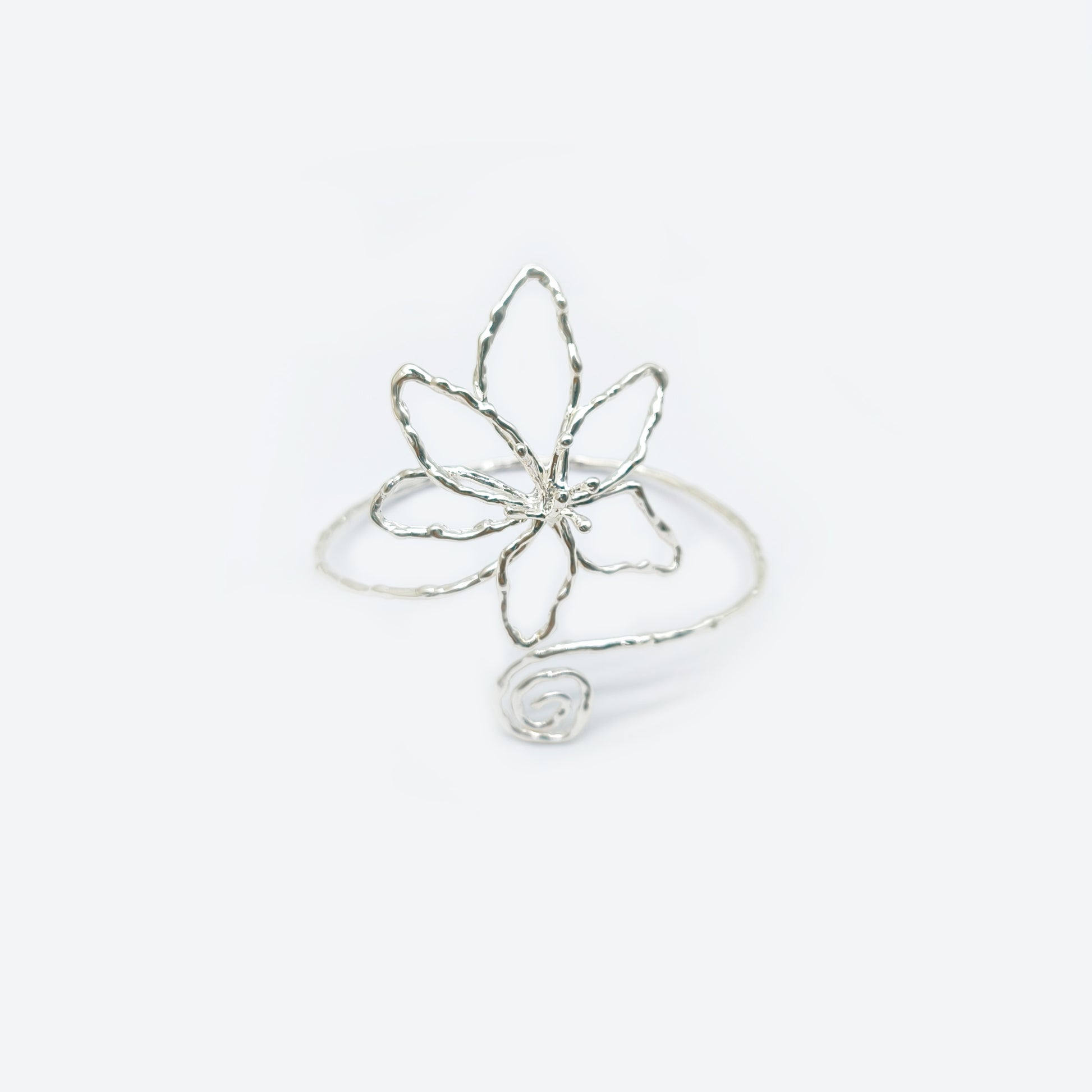 Irregular metal flower bracelet