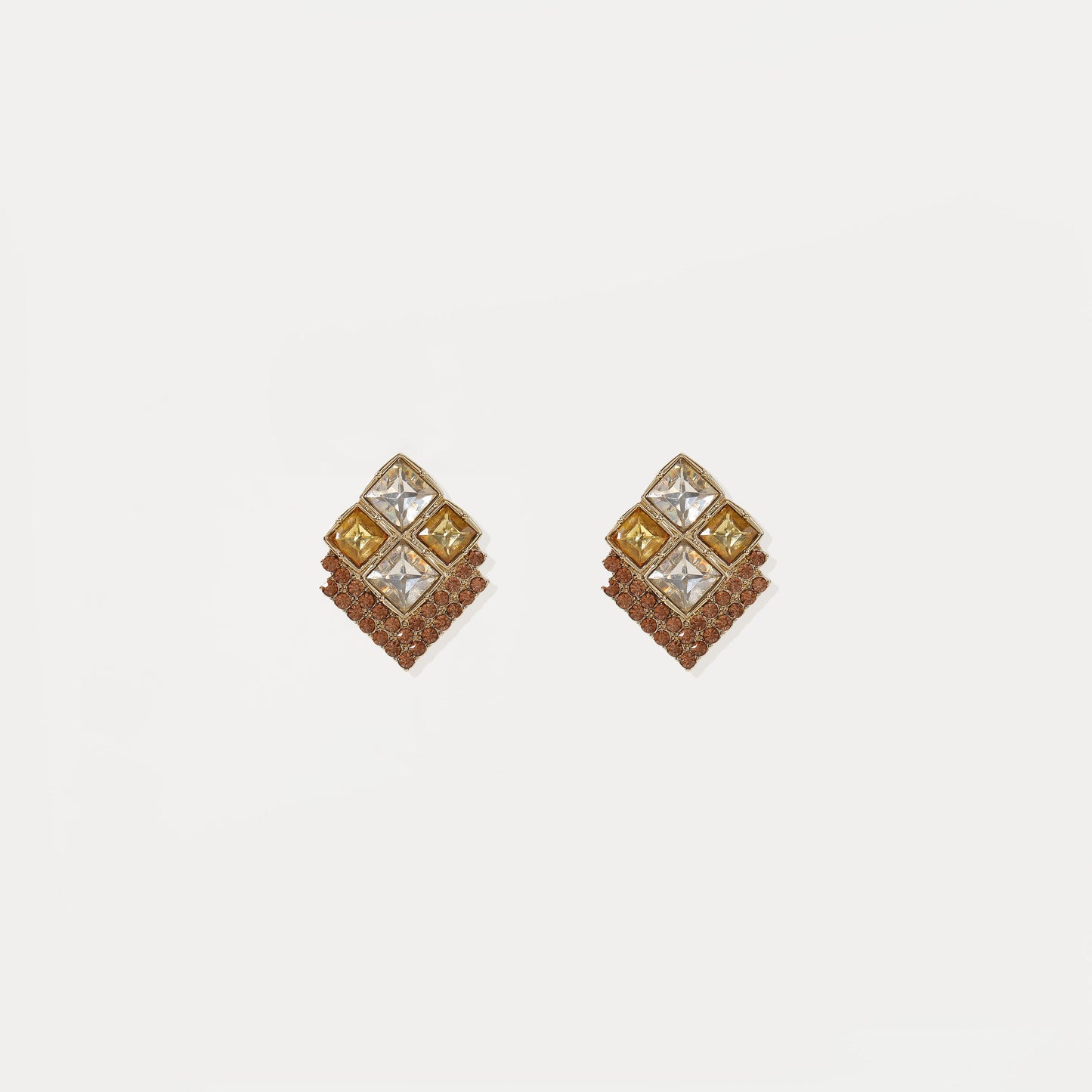 Gold-tone stud earring with diamond-shaped, brown-yellow gradient crystal pavé