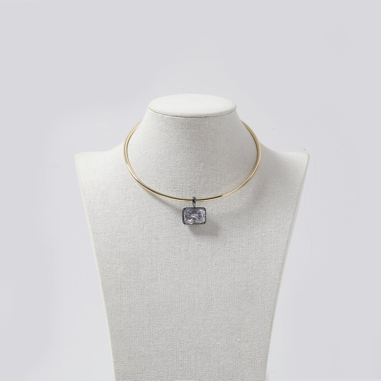 Gold Choker & Square Rhinestone Pendant Necklace