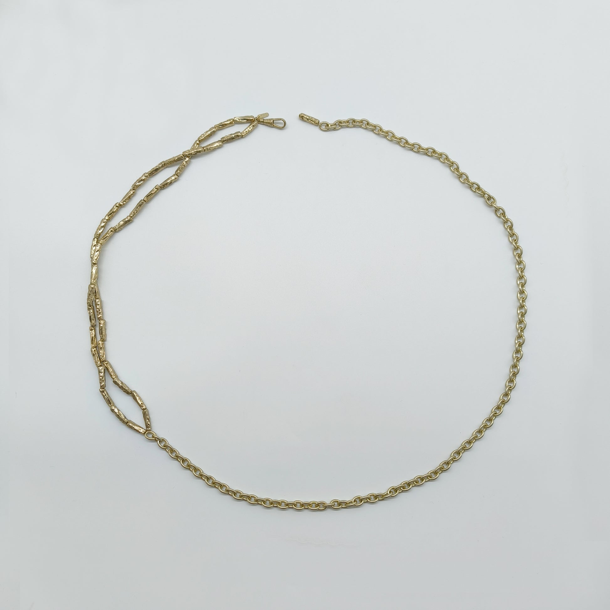 Adjustable Gold Chain Belt for Women – Simple Waist Chain for Everyday Style