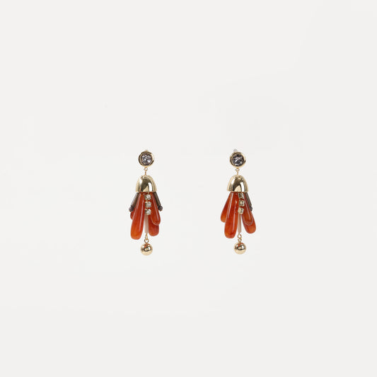 Gold drop earring with carnelian fan-shaped tassel and crystal top