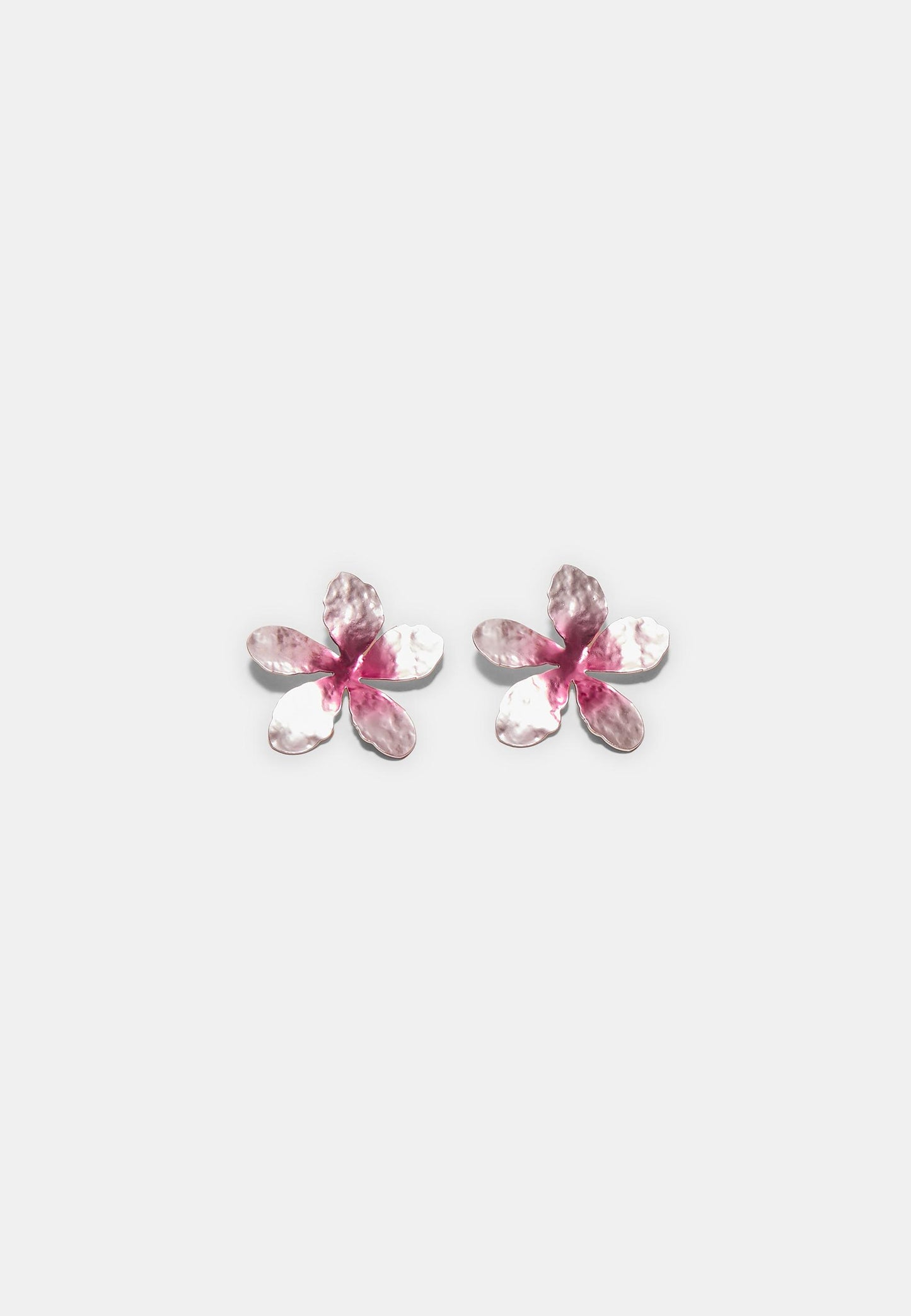Pink Gradient Hammered Flower Stud Earrings