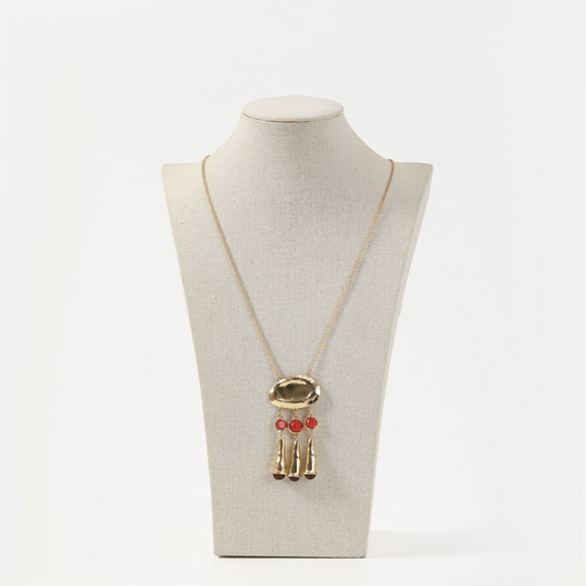 Hammered gold oval pendant neckalce