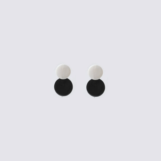 White Shell & Black Circle Drop Earrings